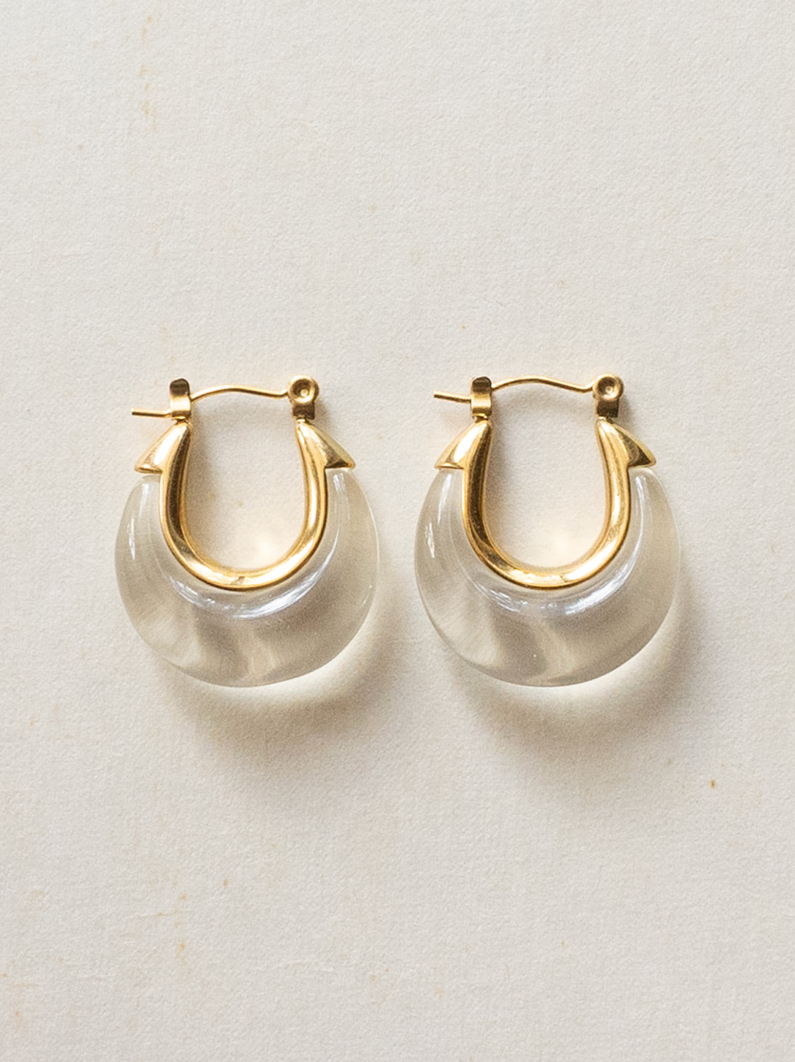 Chic Resin Hoops   Clear1