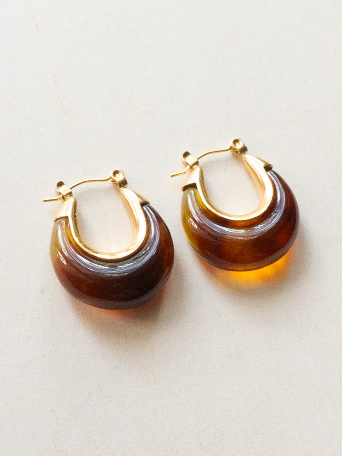 Chic Resin Hoops   Reddish brown2