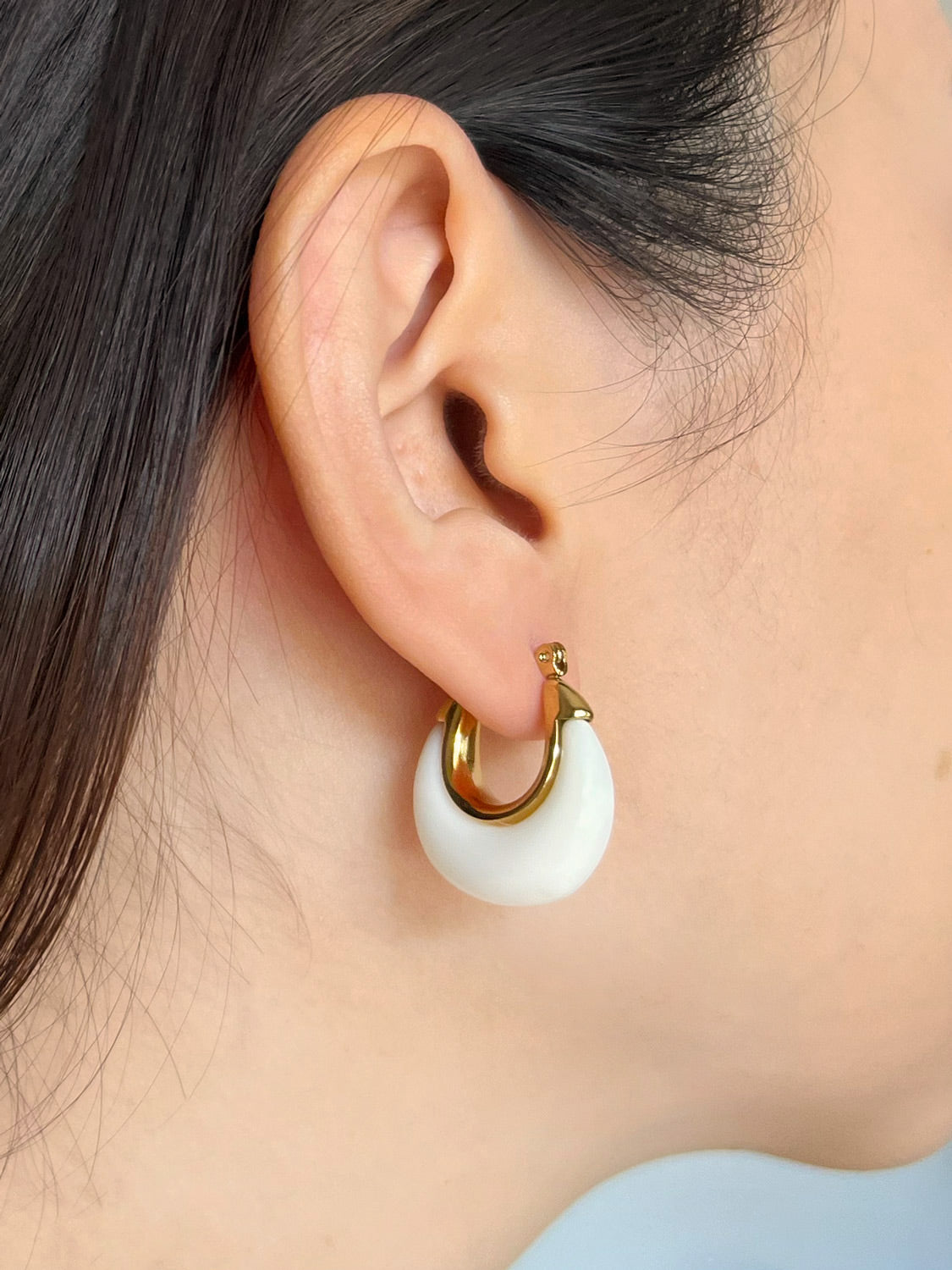 Chic Resin Hoops - White