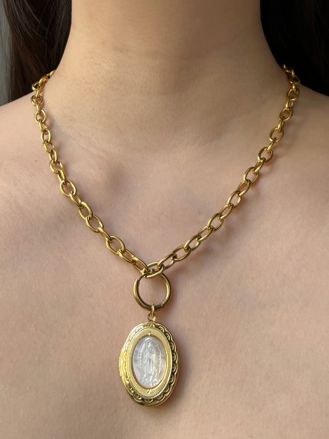 Chunky Gold Chain Necklace    Our Lady model2