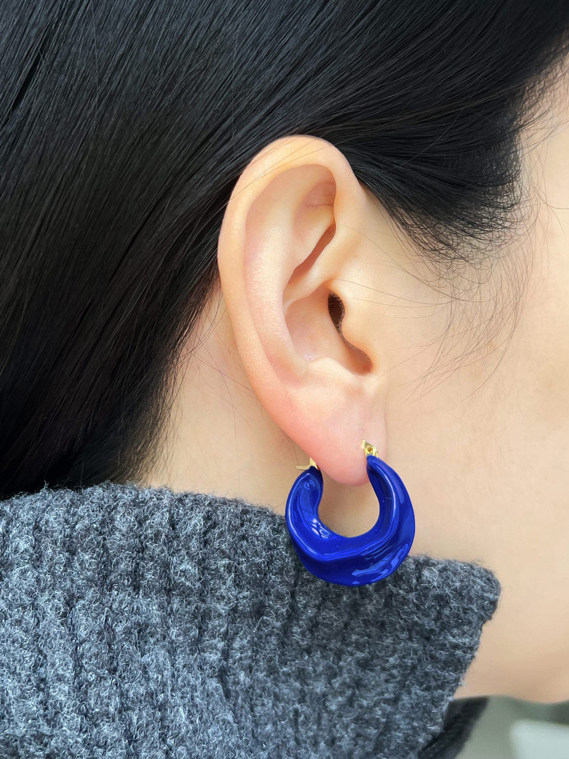 Chunky Oracle Enamel Hoops - Dark Blue