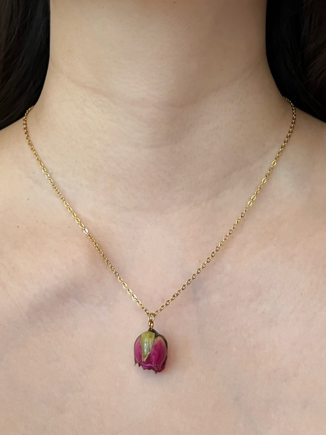 Dried Magenta Pink Rose Bud Necklace   Stainless Steel  Gold2 5260b0a3 7476 4b38 87ed 27ad8c53008b