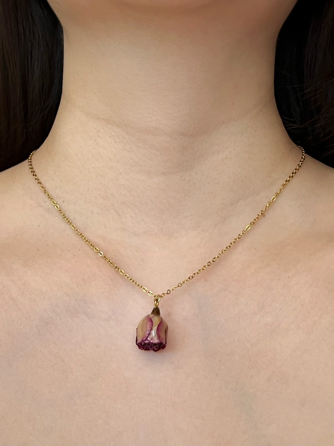 Dried Purple Rose Bud Necklace   Stainless Steel  Gold 256cd2a2 1c3f 4319 827d eef4fc6b5463