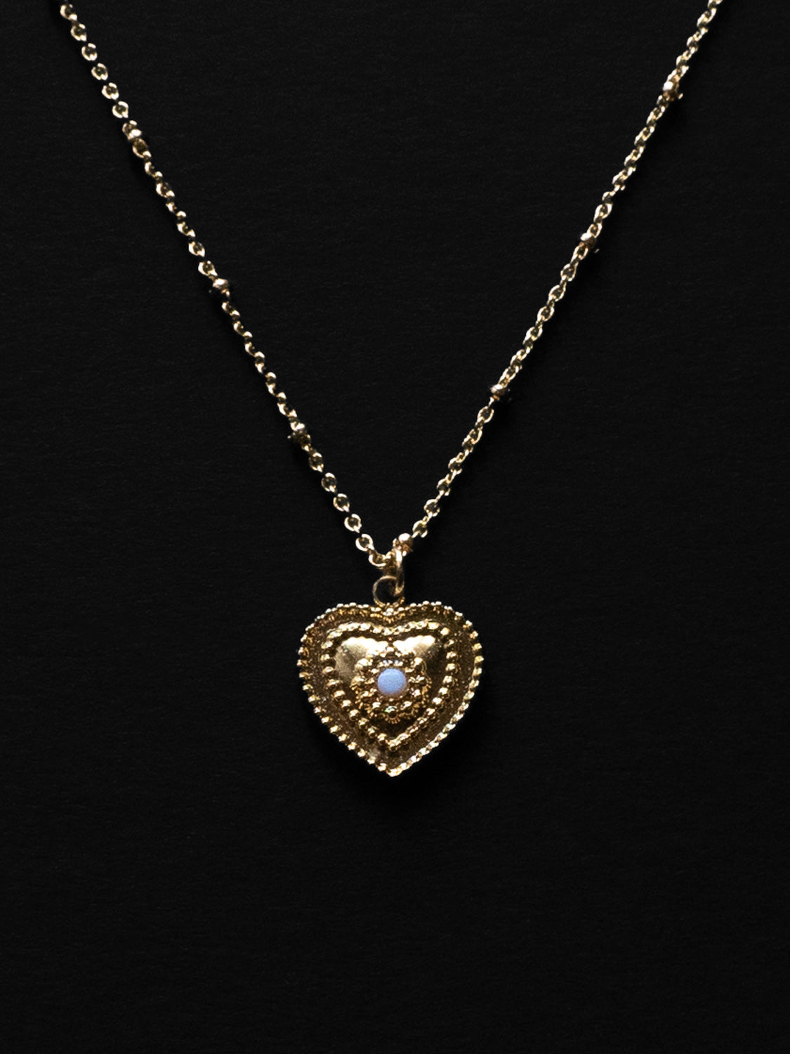 Heart of Stone Necklace   White dark