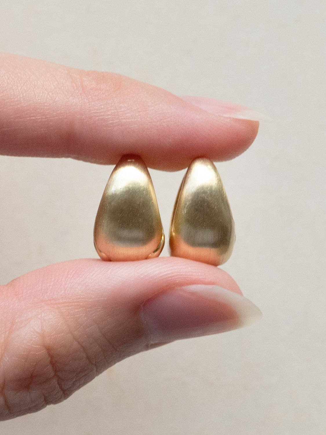 Matte Chunky Hoops - Gold