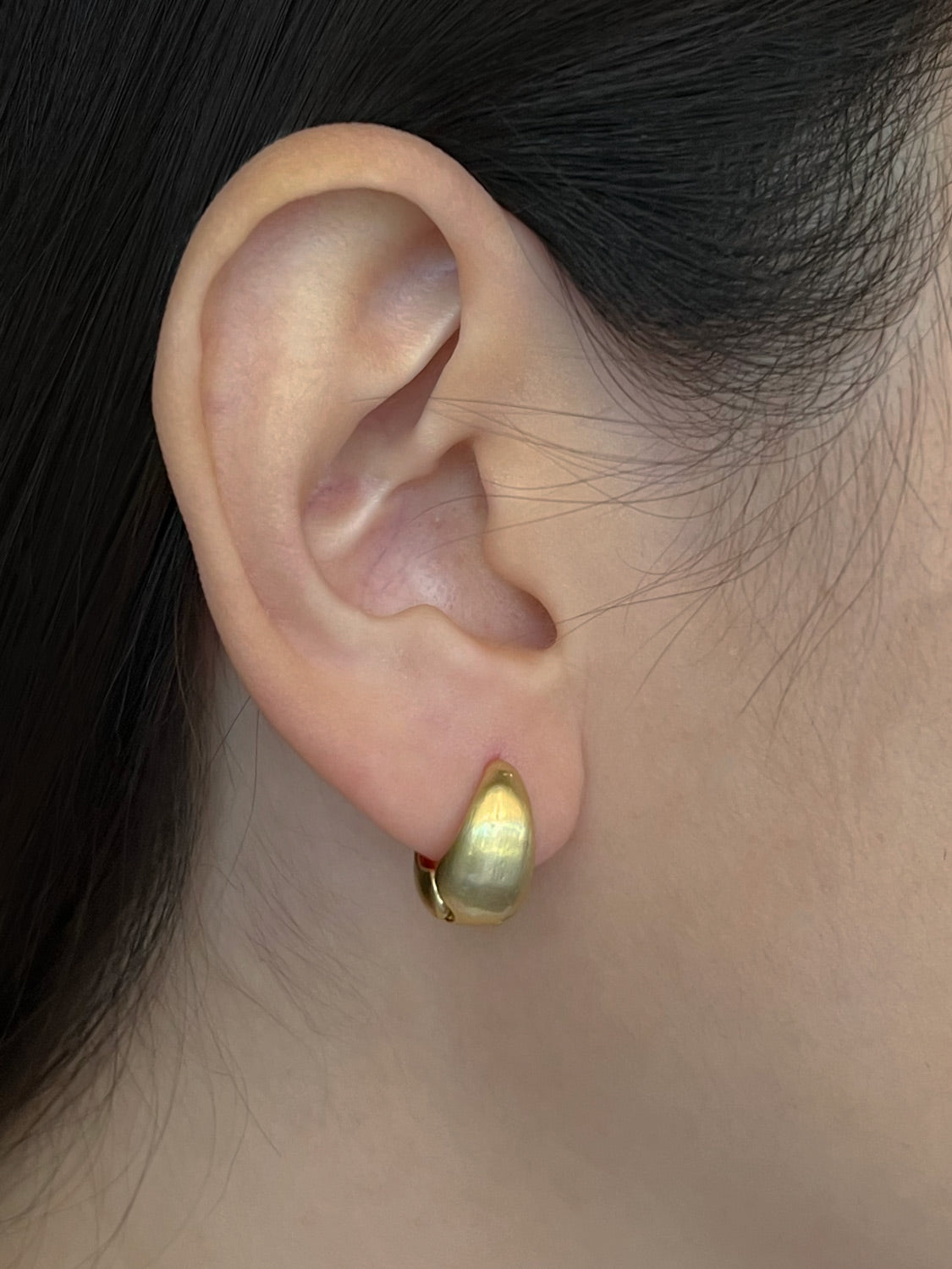 Matte Chunky Hoops   Gold2 57c31765 f170 4b21 9358 641d93f49629