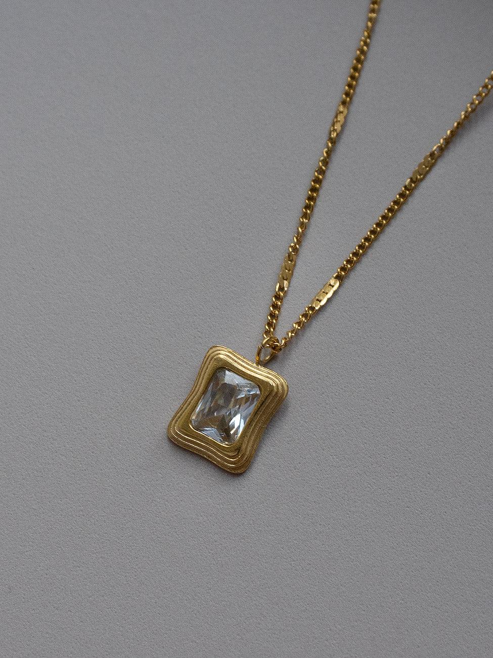 Mirror of Eternity Necklace - Clear Gemstone