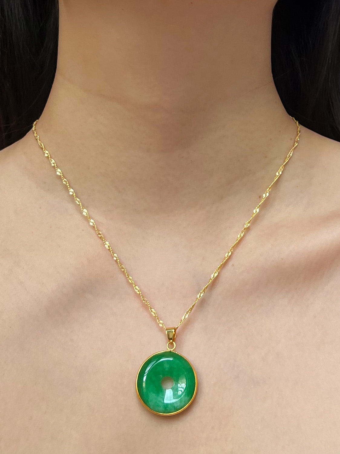 Molten-edged Jade Donut Necklace - Gold