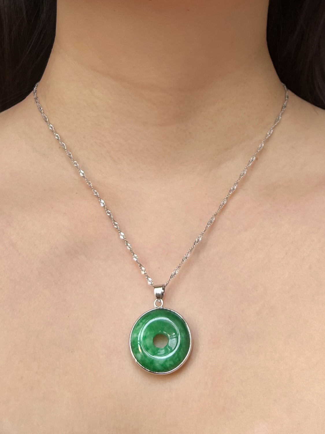 Molten-edged Jade Donut Necklace - Silver