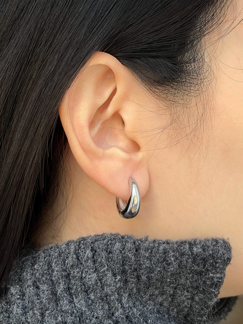 Petite Chunky Hoops  Stainless Steel   Silver5