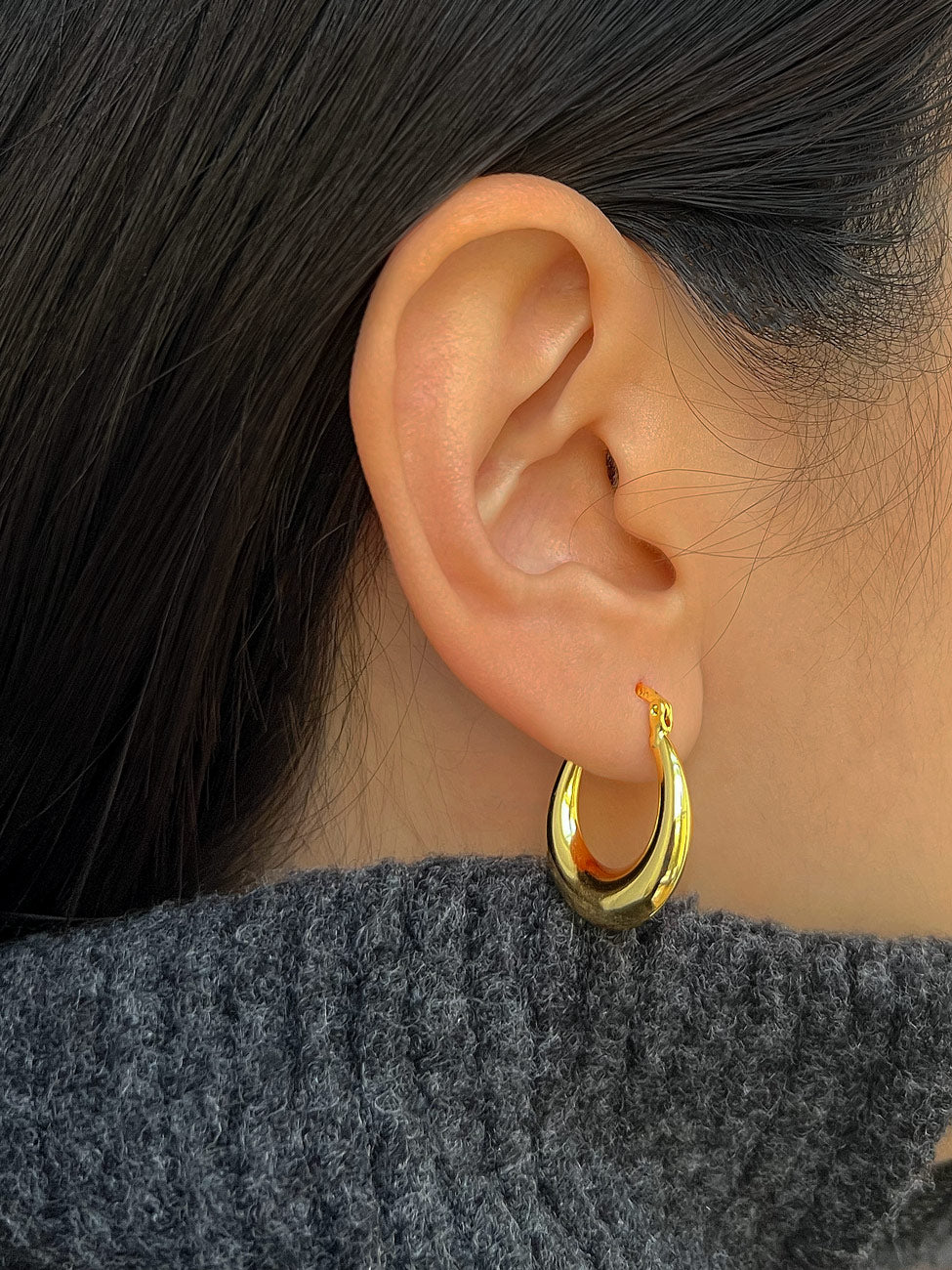 Petite Oval Hoops