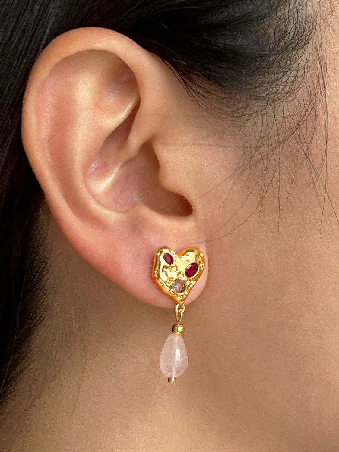 Pink Gemstones Heart Earstuds with teardrop rose quartz