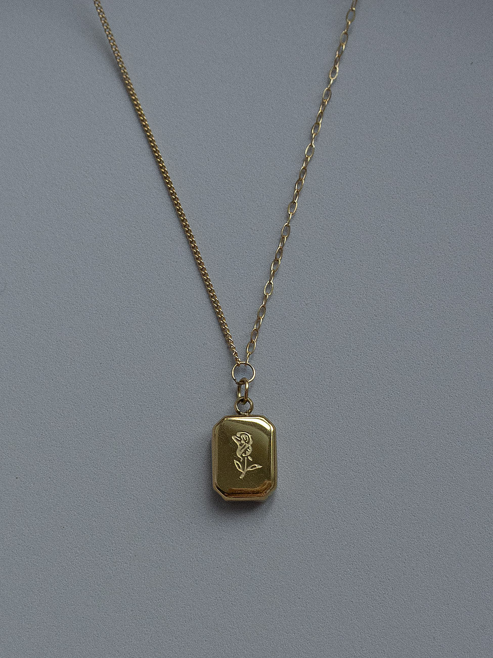 Rose Gold Bar Necklace1