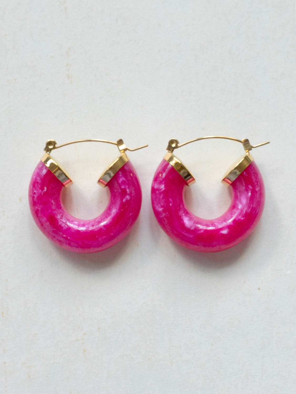 Round Resin Hoops - Magenta