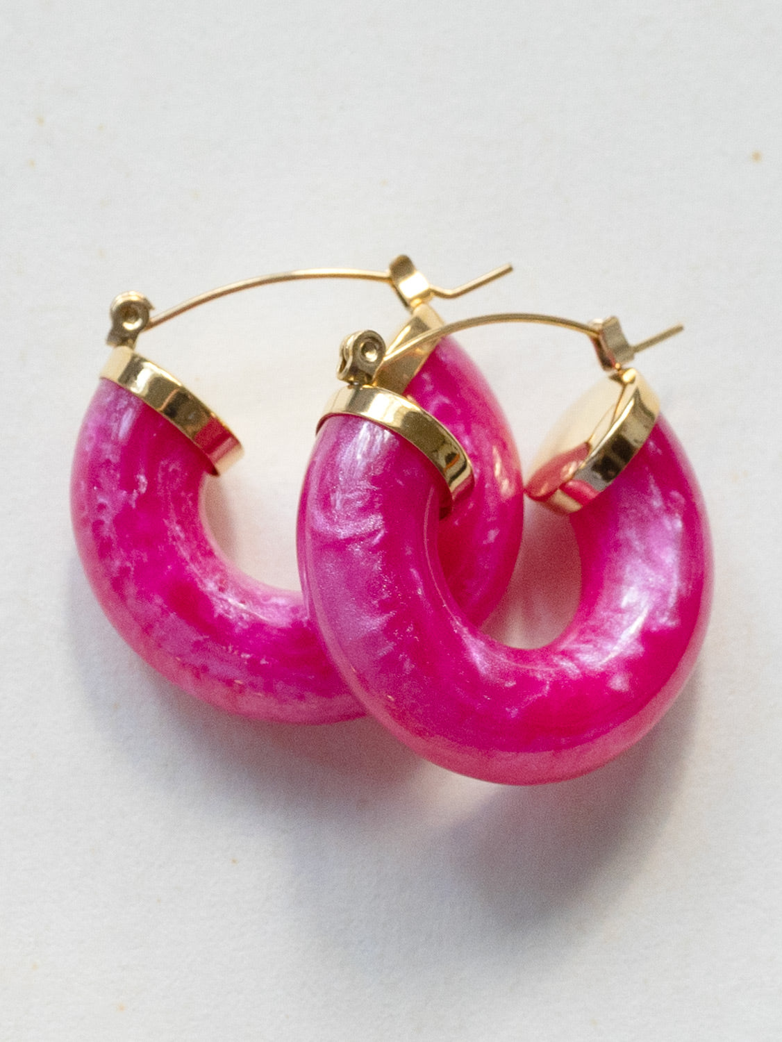 Round Resin Hoops   Magenta3