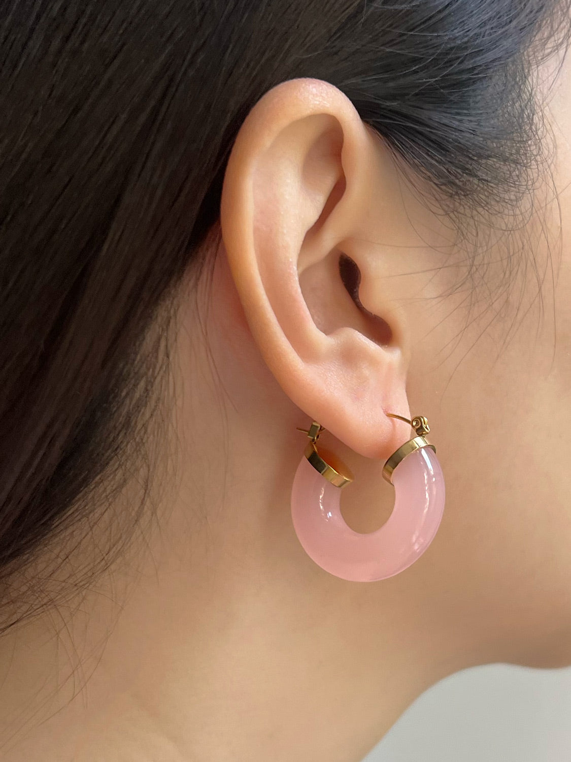 Round Resin Hoops   Rose Quartz 923a20e6 f397 45fd b083 6b74b6e54810