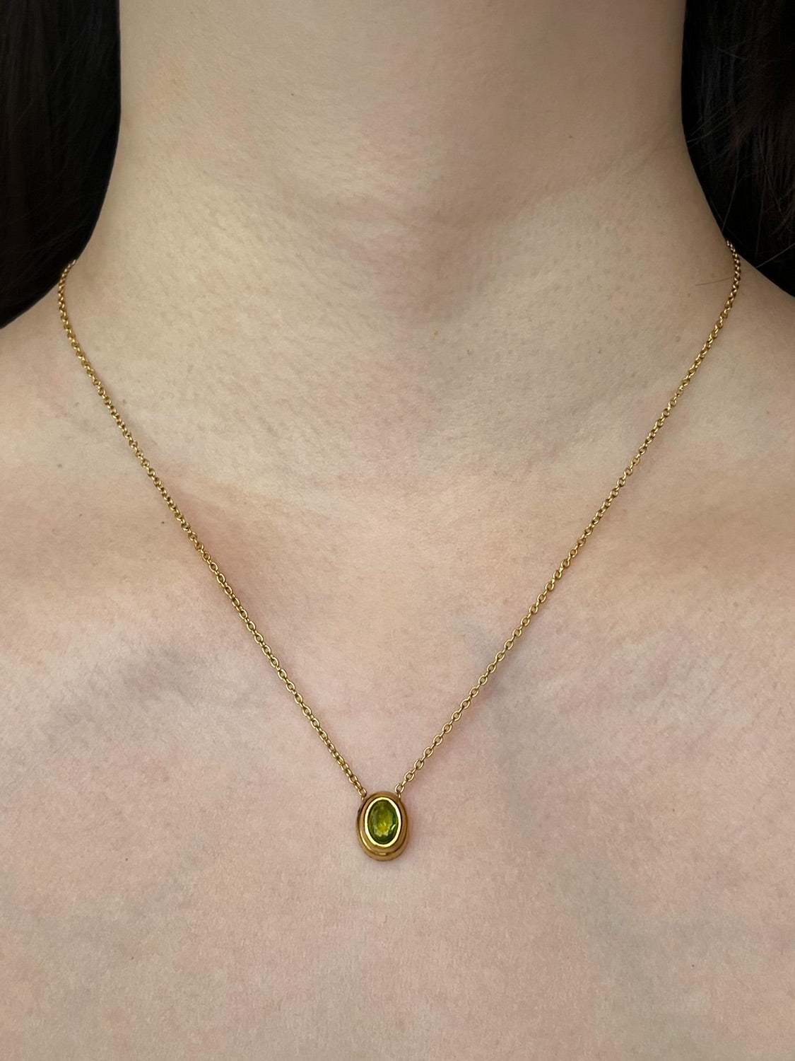 Stainless Steel Necklace With Oval Gemstone   Apple Green3