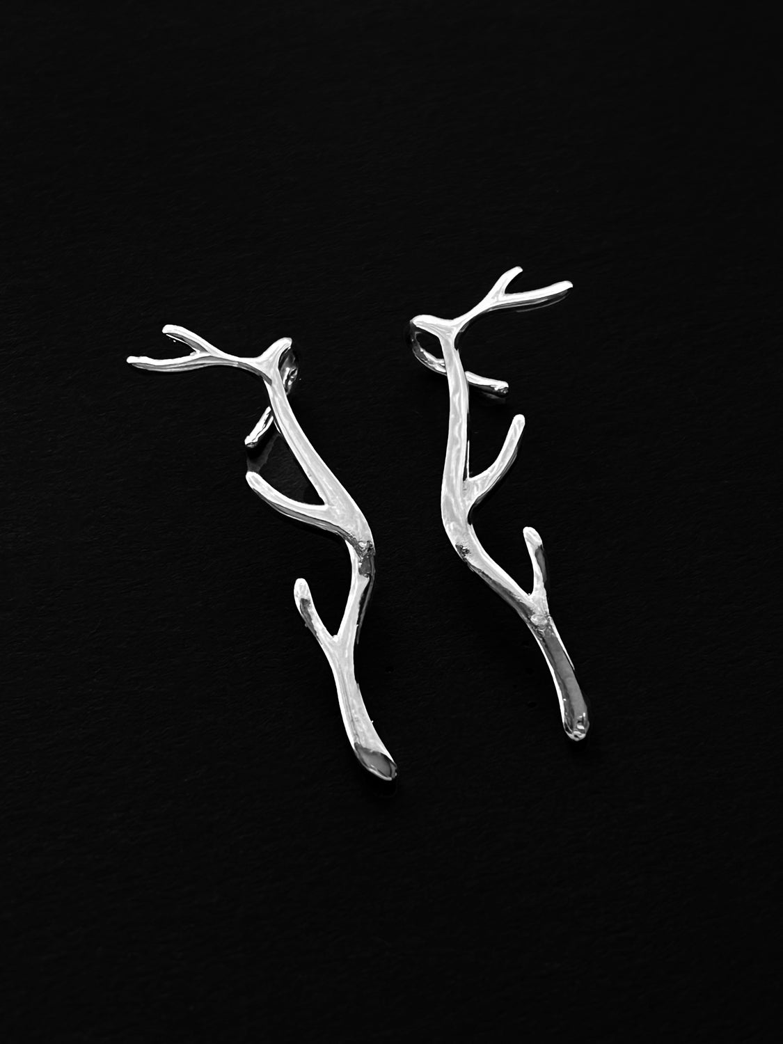 The Elks Antlers Earrings   Silver 2 dark