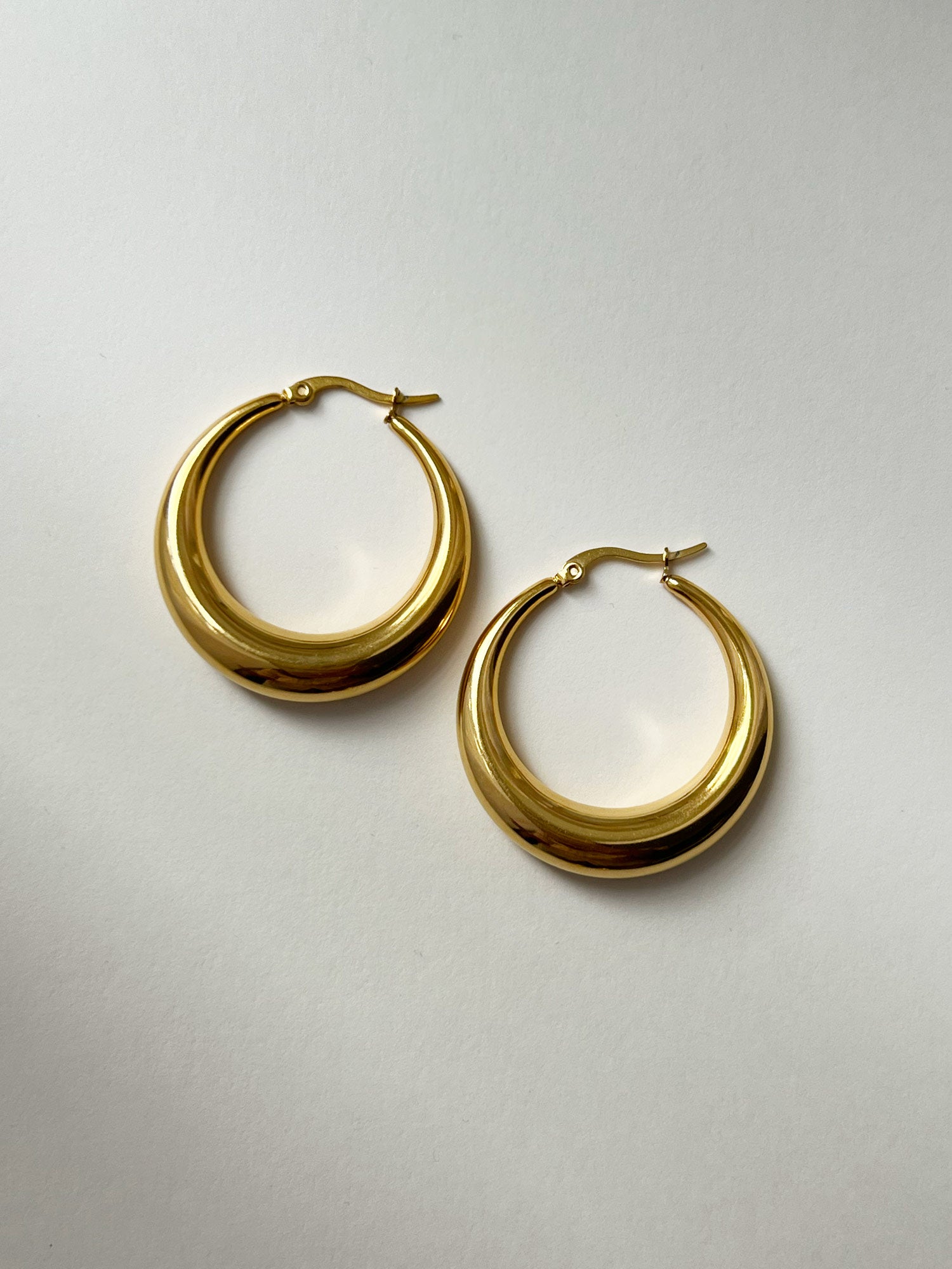 Bold Hoops - Medium