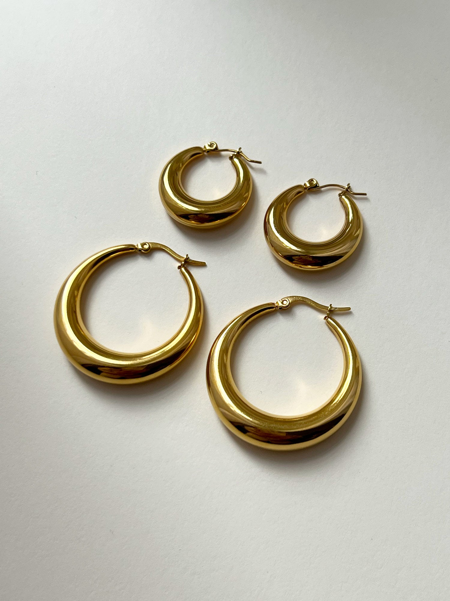 Bold Hoops - Medium