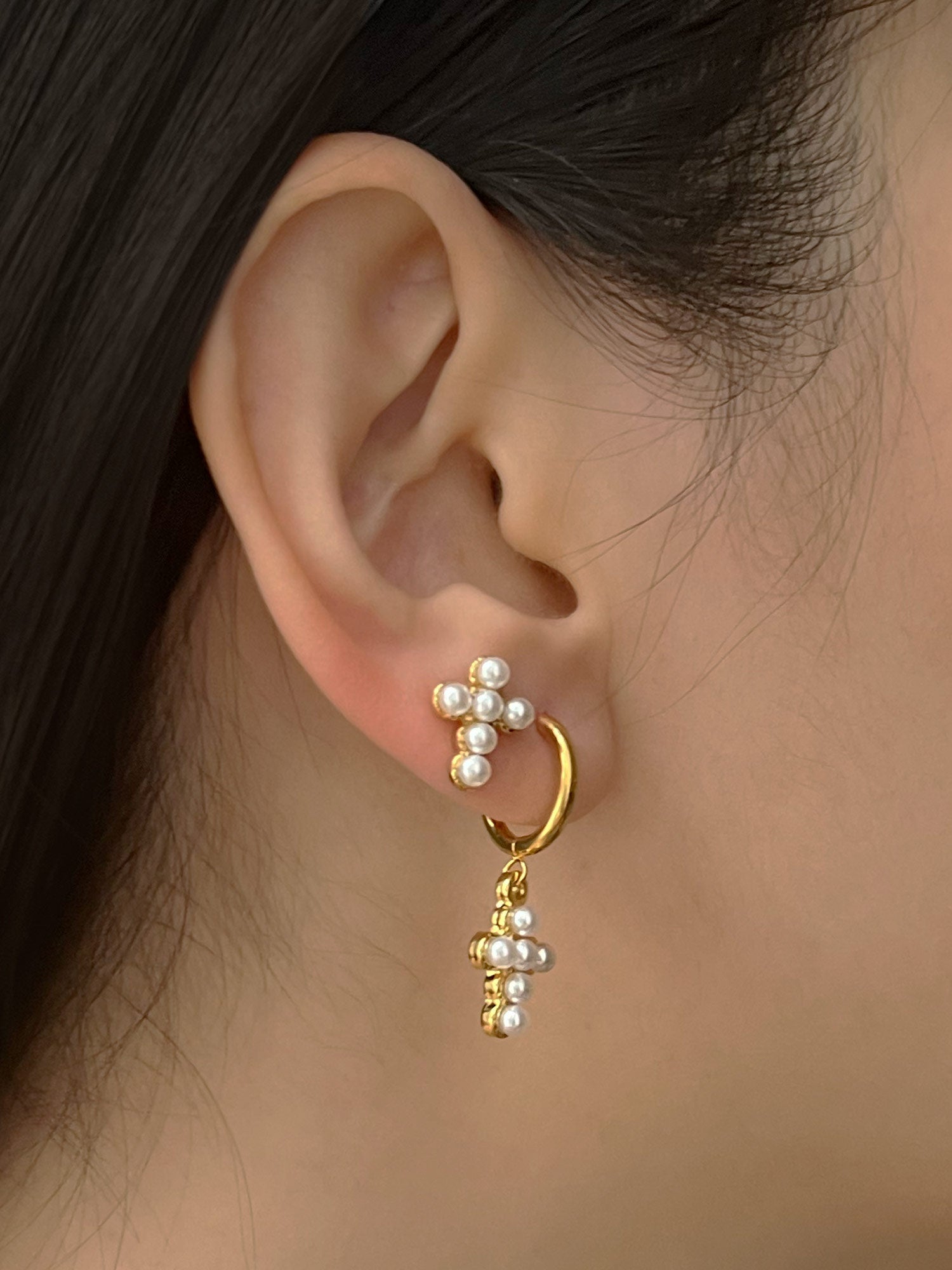 cross pearl earrings model