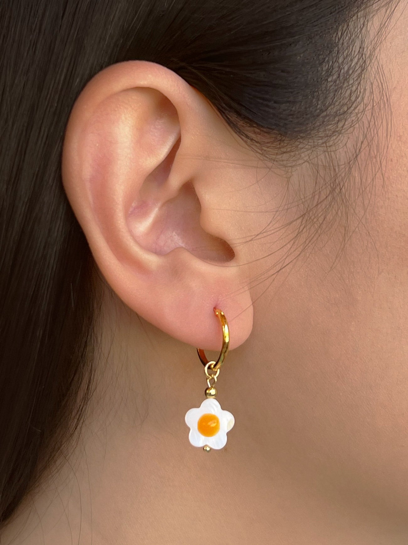 Eggy Flower Hoop Earrings