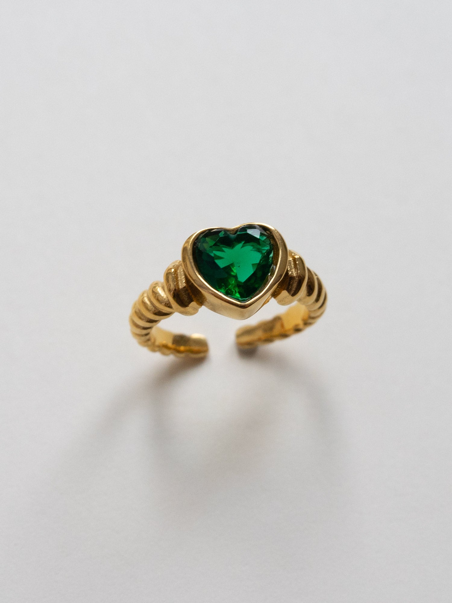 emerald heart ring2