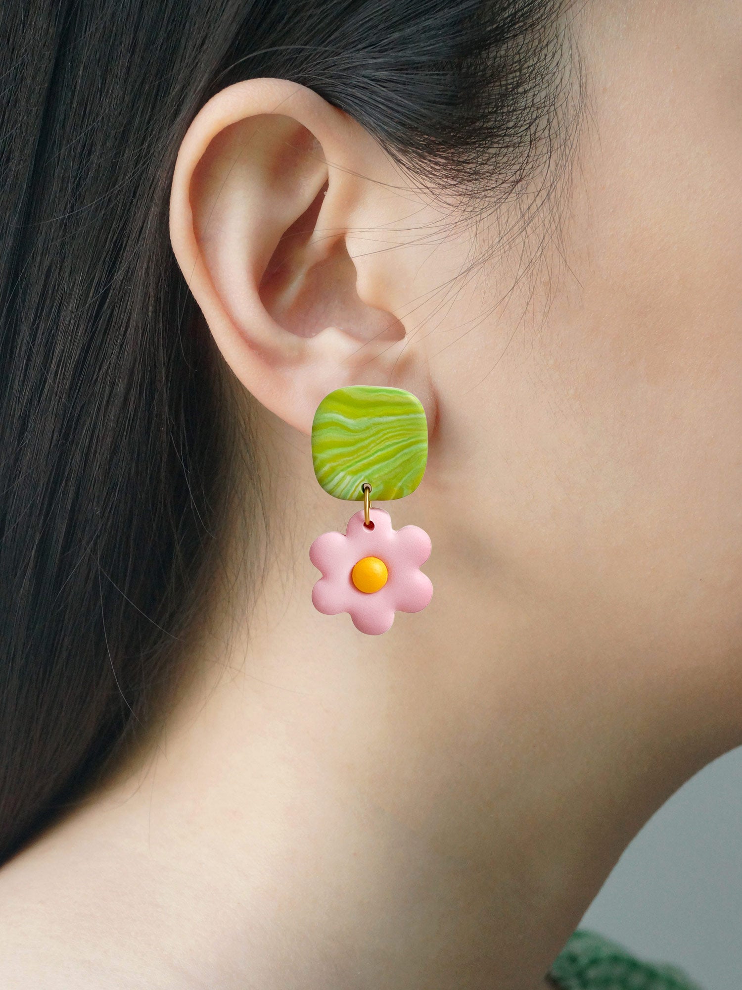 Flower Pop Earrings - Pink/Green