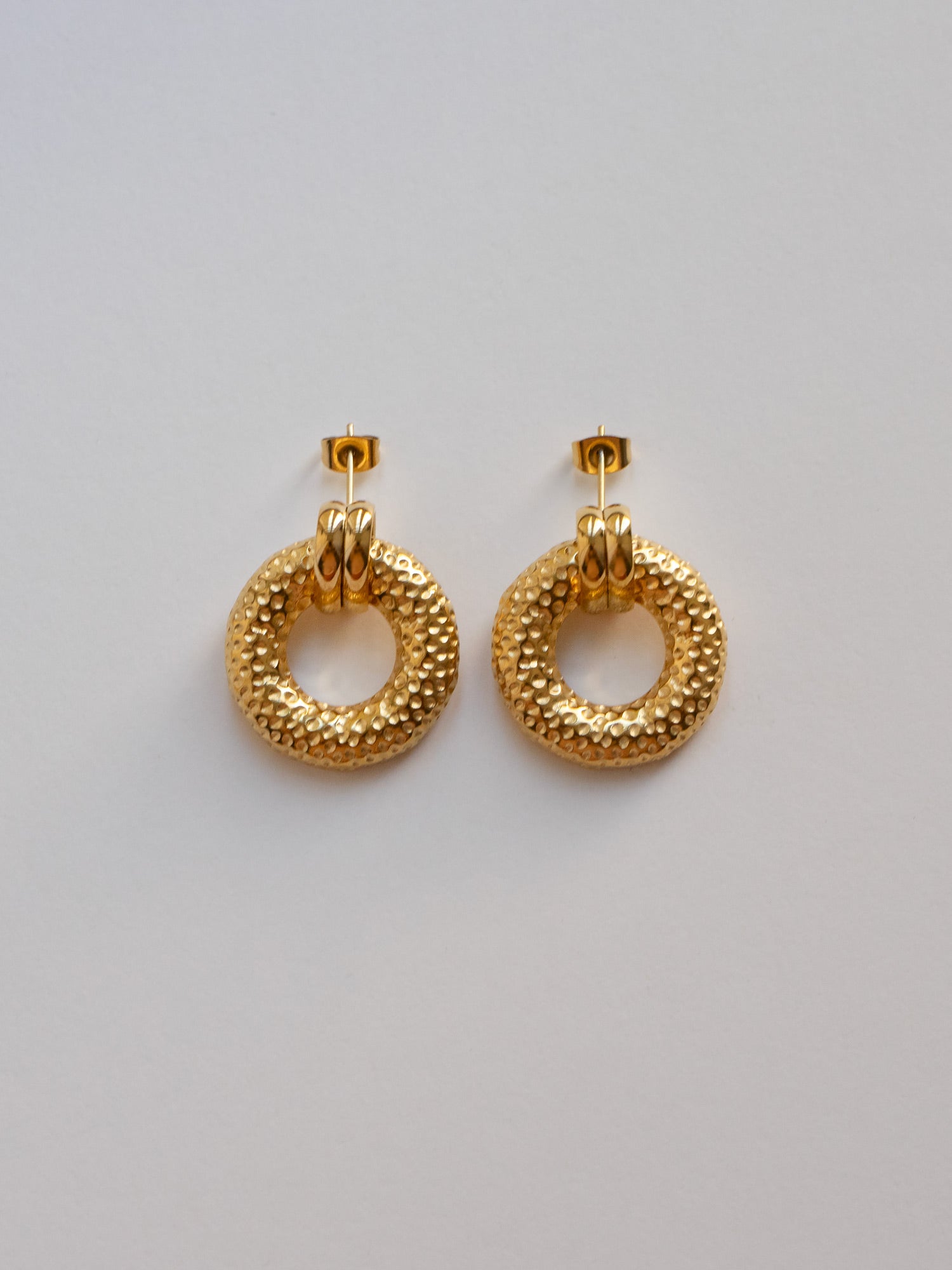gold donut earrings2