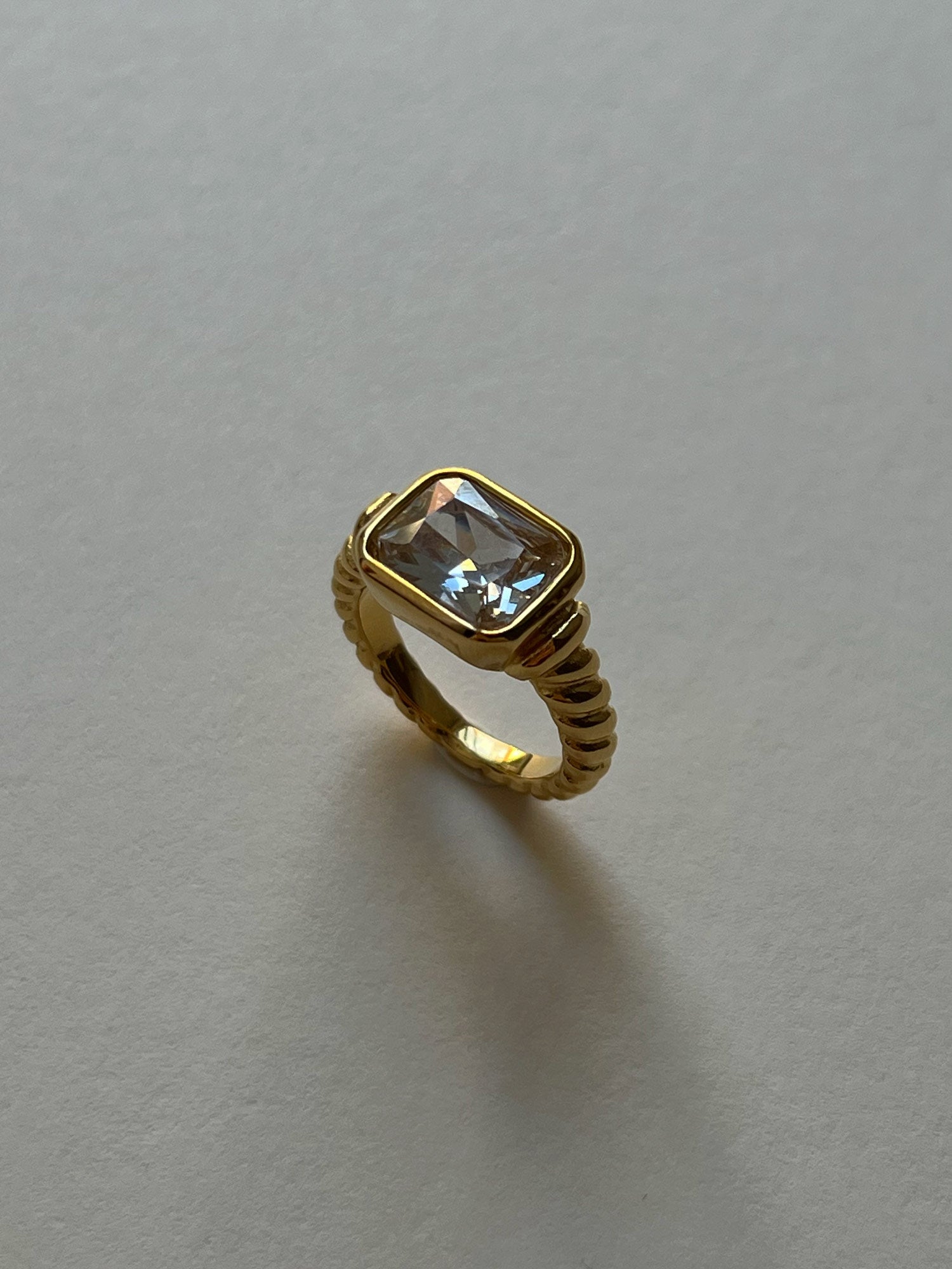Rectangular Gemstone Twist Ring - Clear