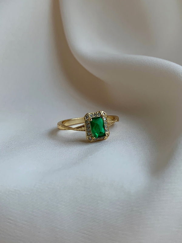 Emerald Rectangular Gemstone Ring