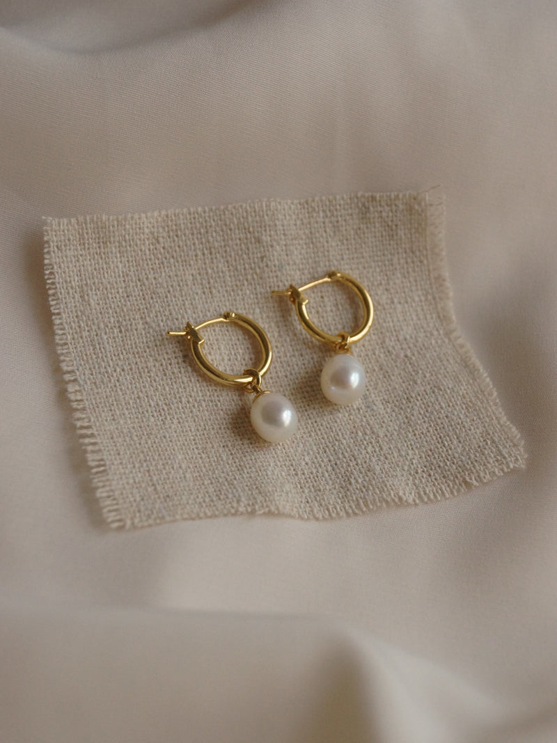 AKSHA Pearl Earrings *18k Gold-plated