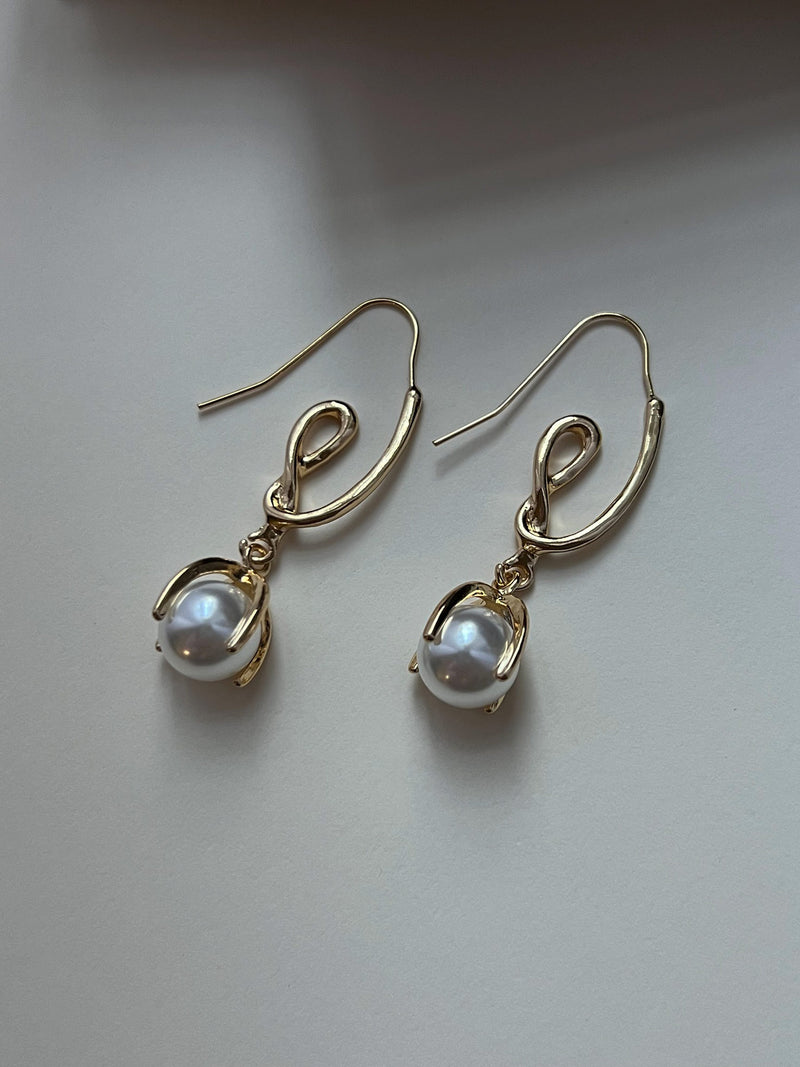 Artful Pearl Dangle Earrings