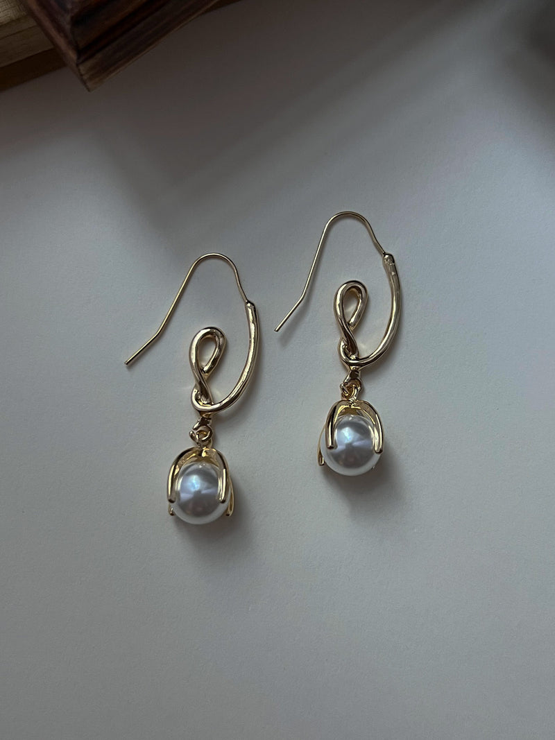 Artful Pearl Dangle Earrings