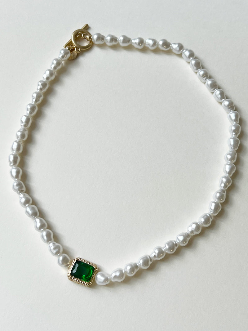 Baroque Pearl Necklace with Emerald Gemstone