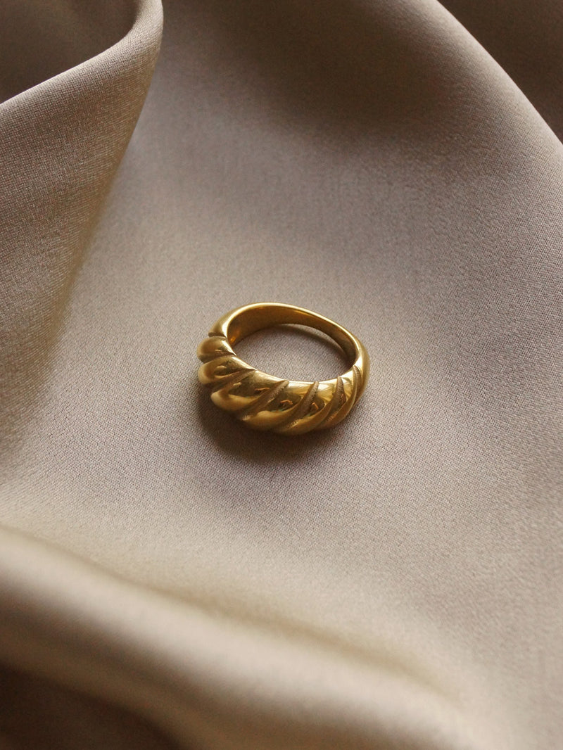 Braided Ring *18k Gold-plated