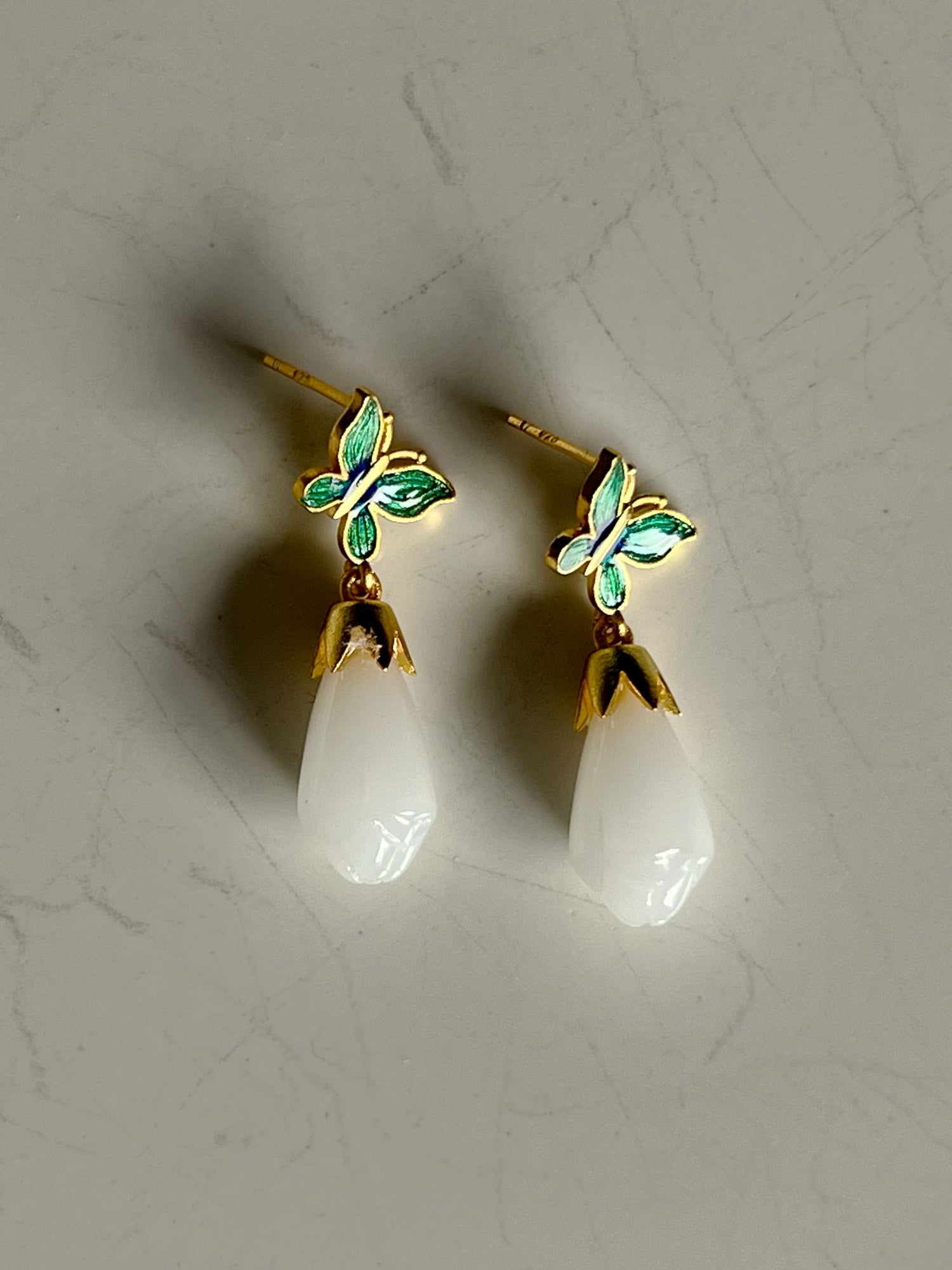 Boucles d'oreilles papillon en jade