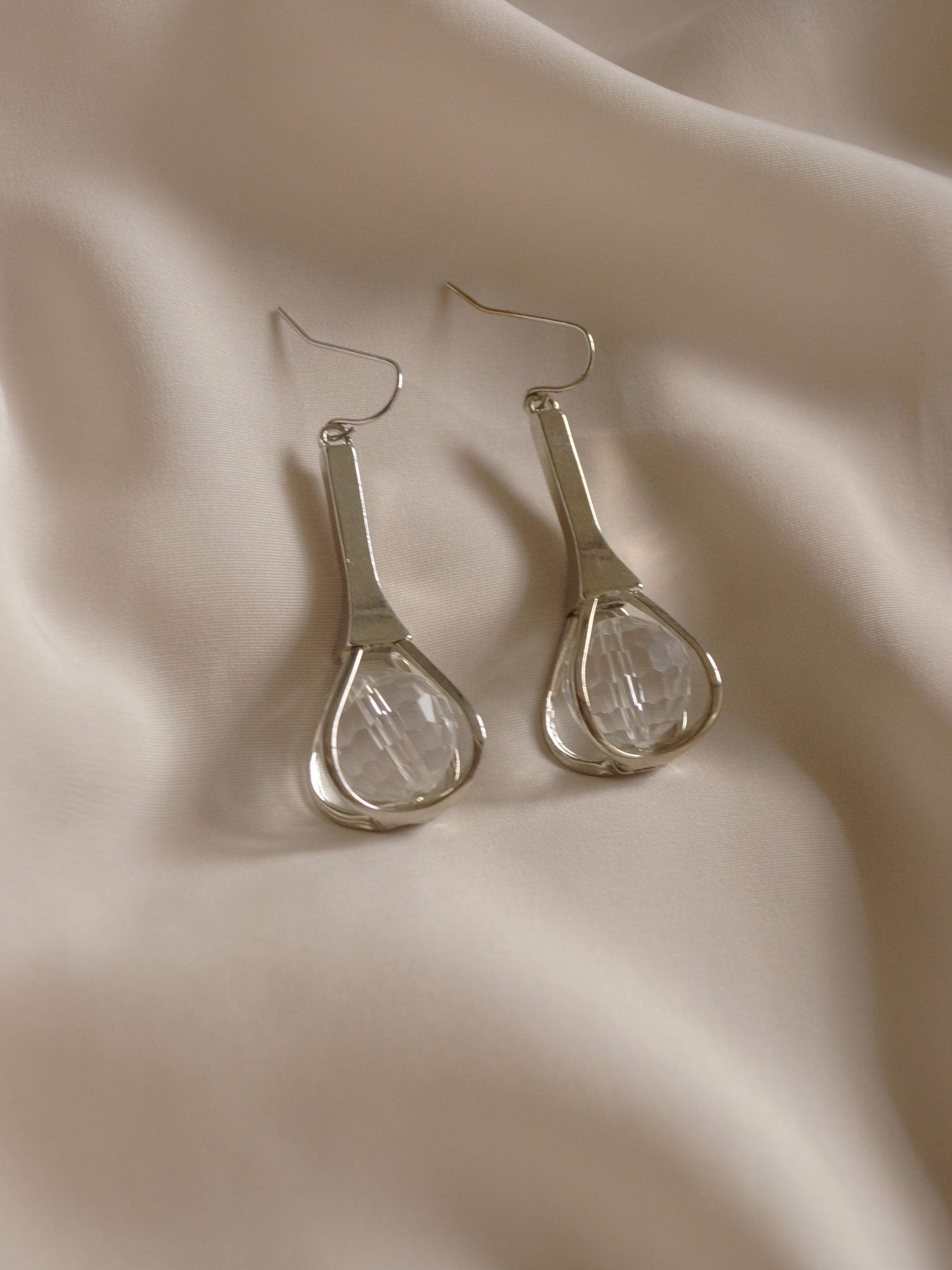 divya earrings crystal3