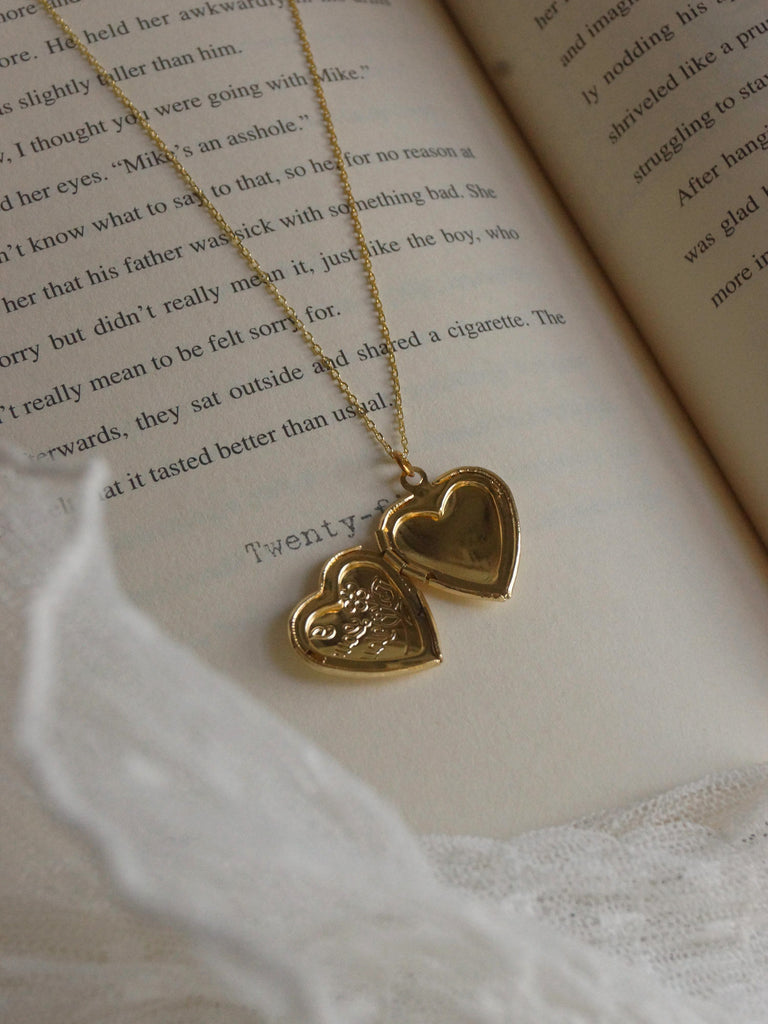 Sterling Silver Heart Shaped Floating Charm Locket Necklace on Chain |  Jewellerybox.co.uk