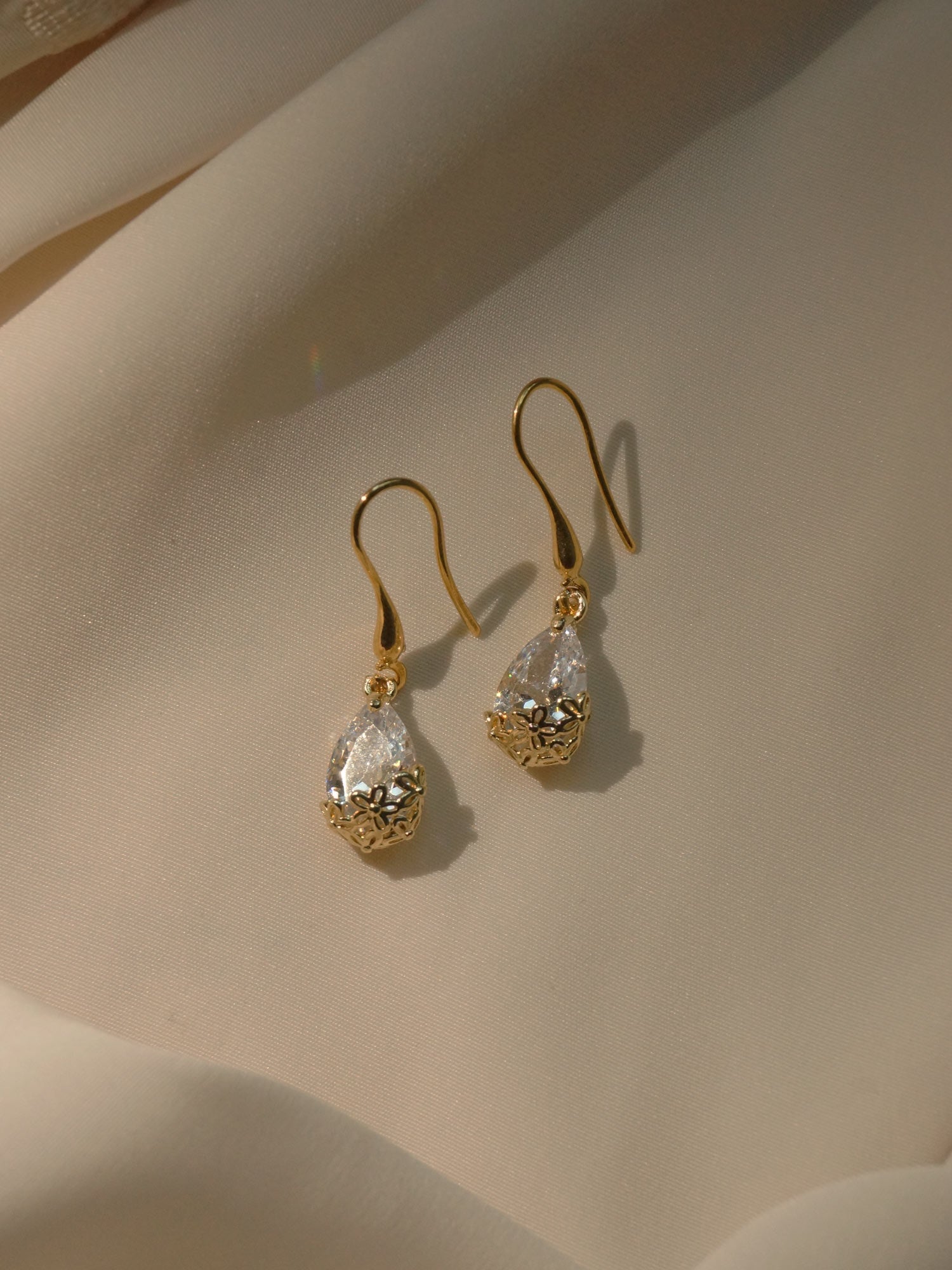 Boucles d'oreilles pendantes Freyja *Plaqué or 18 carats