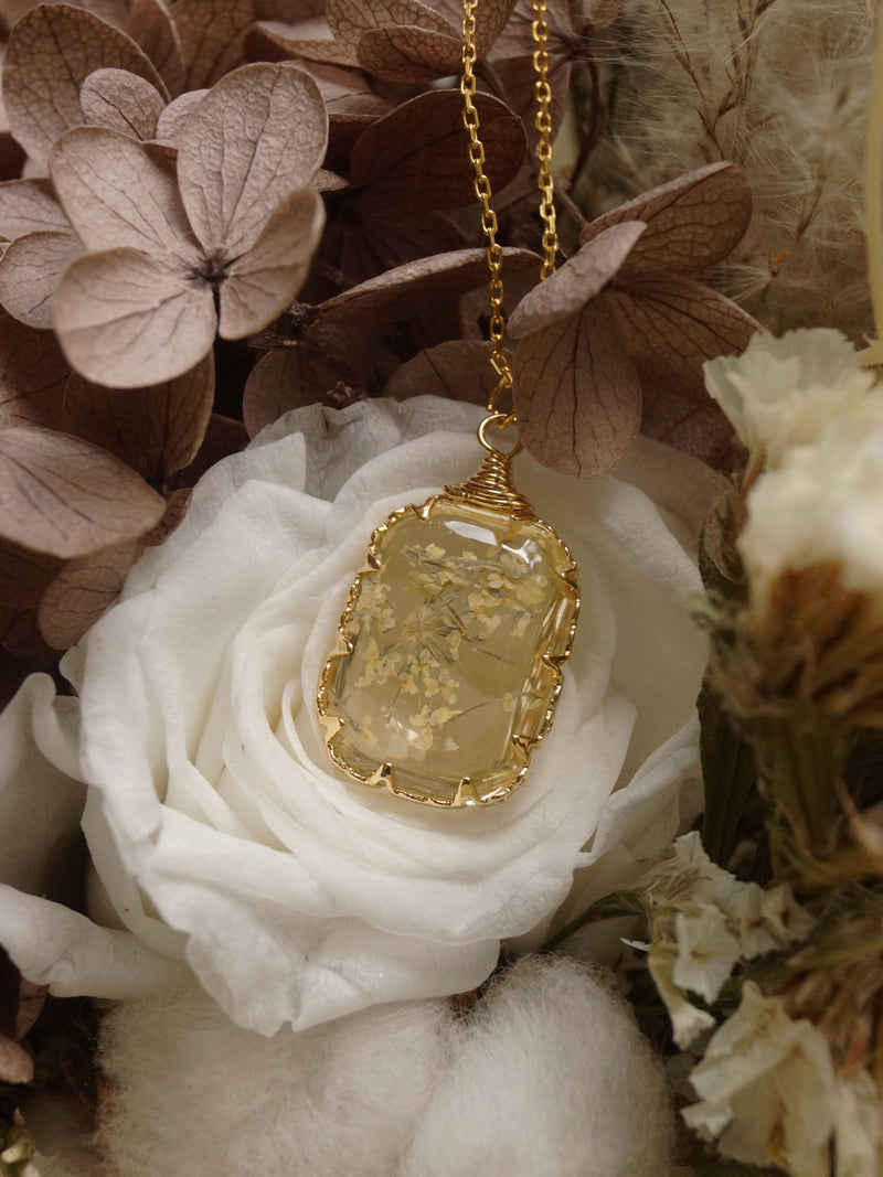 GINNY Flower Necklace *18K Gold-plated