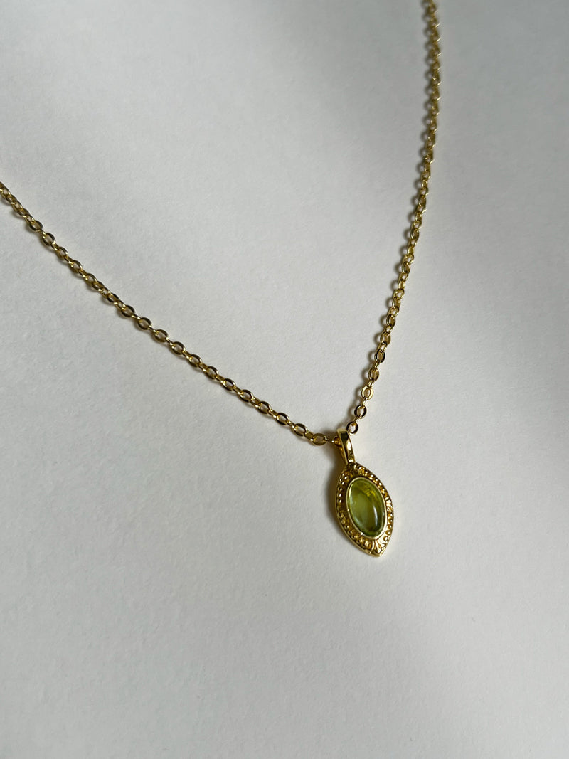 Vintage Oval Green Pendant Necklace