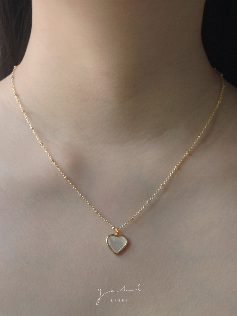 Heart Shell Pendant Necklace