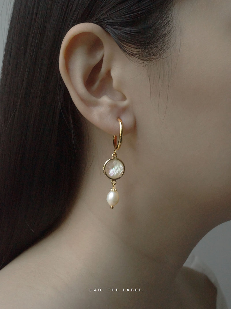 Hildur Earrings - Shell *18K Gold-plated