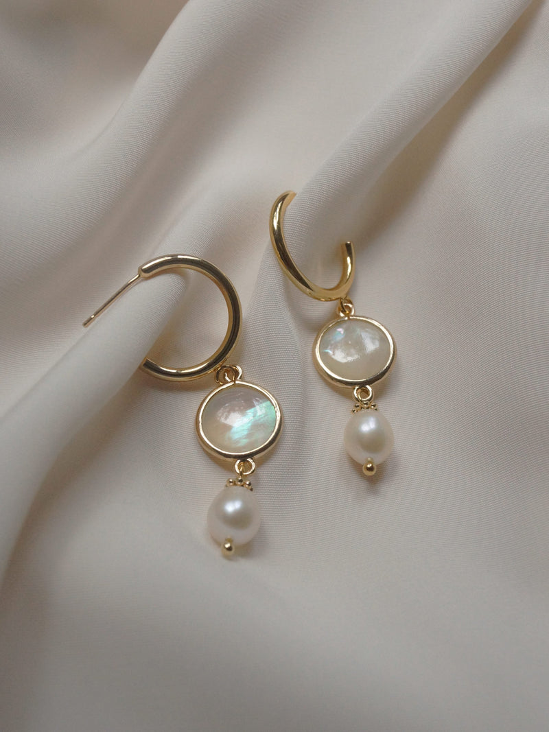 Hildur Earrings - Shell *18K Gold-plated