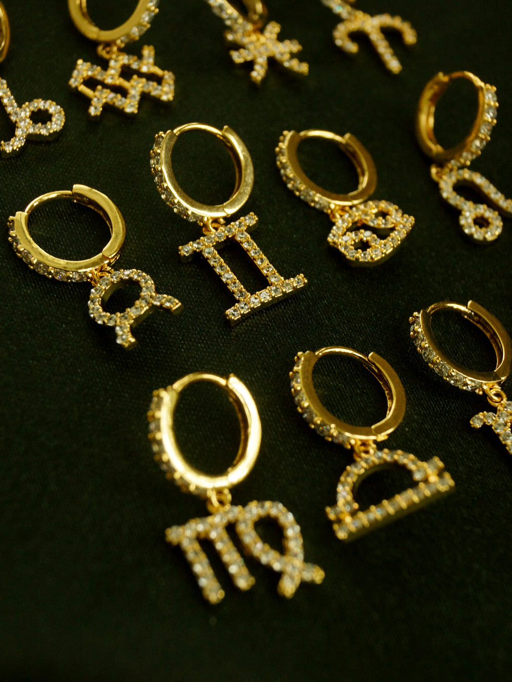 Pavé Sparkle Horoscope Huggies *18k Gold-plated