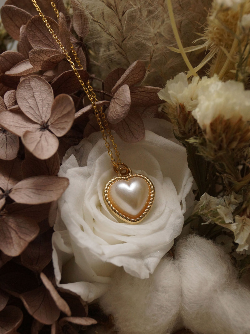 Gold Heart Pearl Necklace – MEI WEI