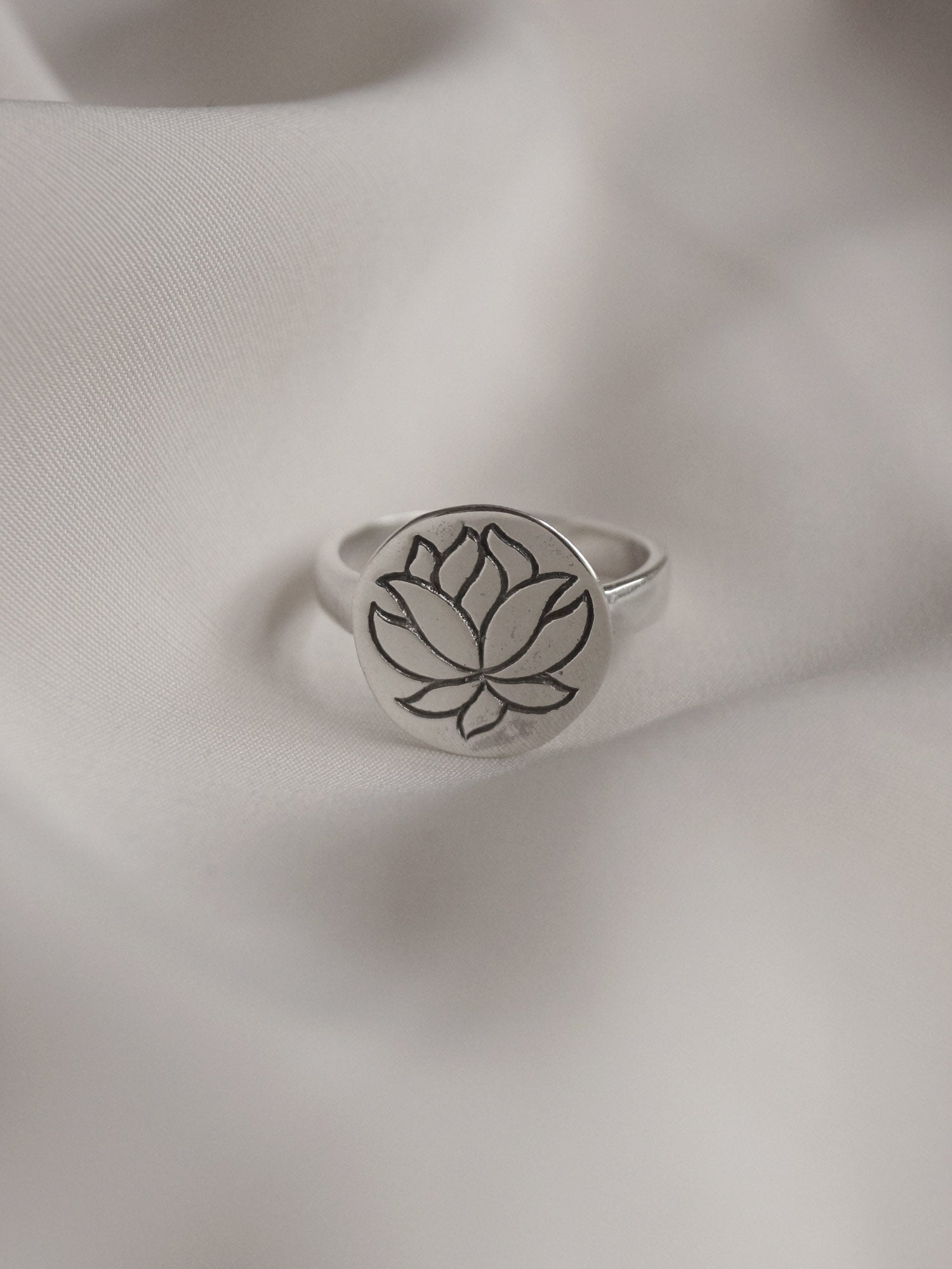 lotus ring3