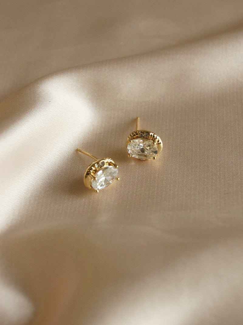MAYA Earstuds *Gold-plated