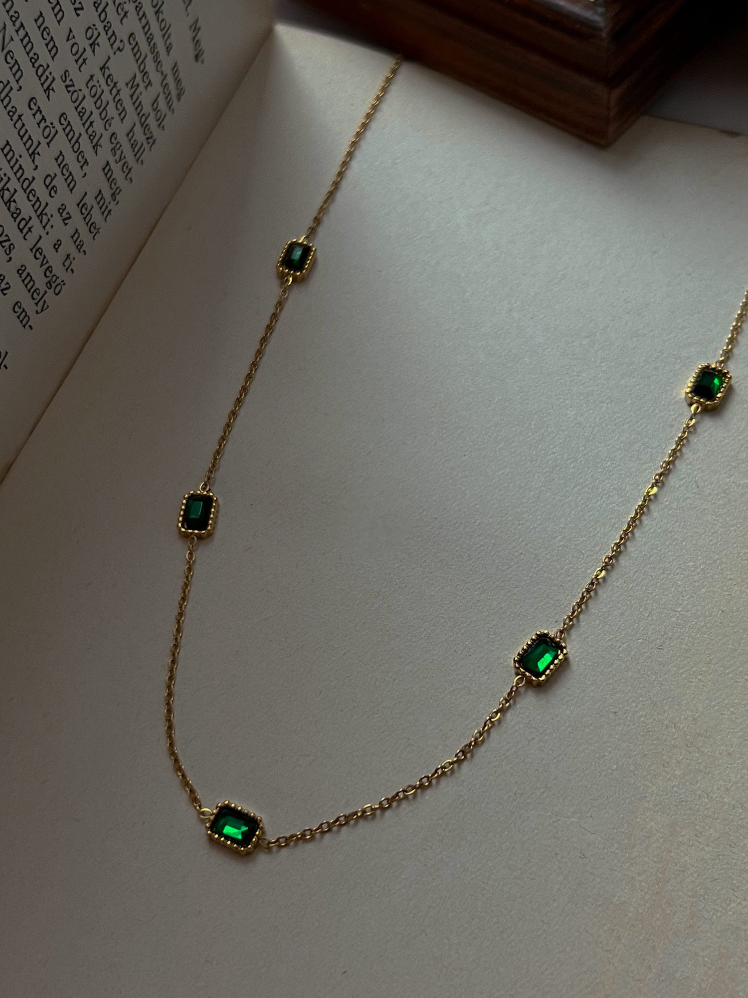 Collier Vintage Multi-Pierres Précieuses - Vert Émeraude